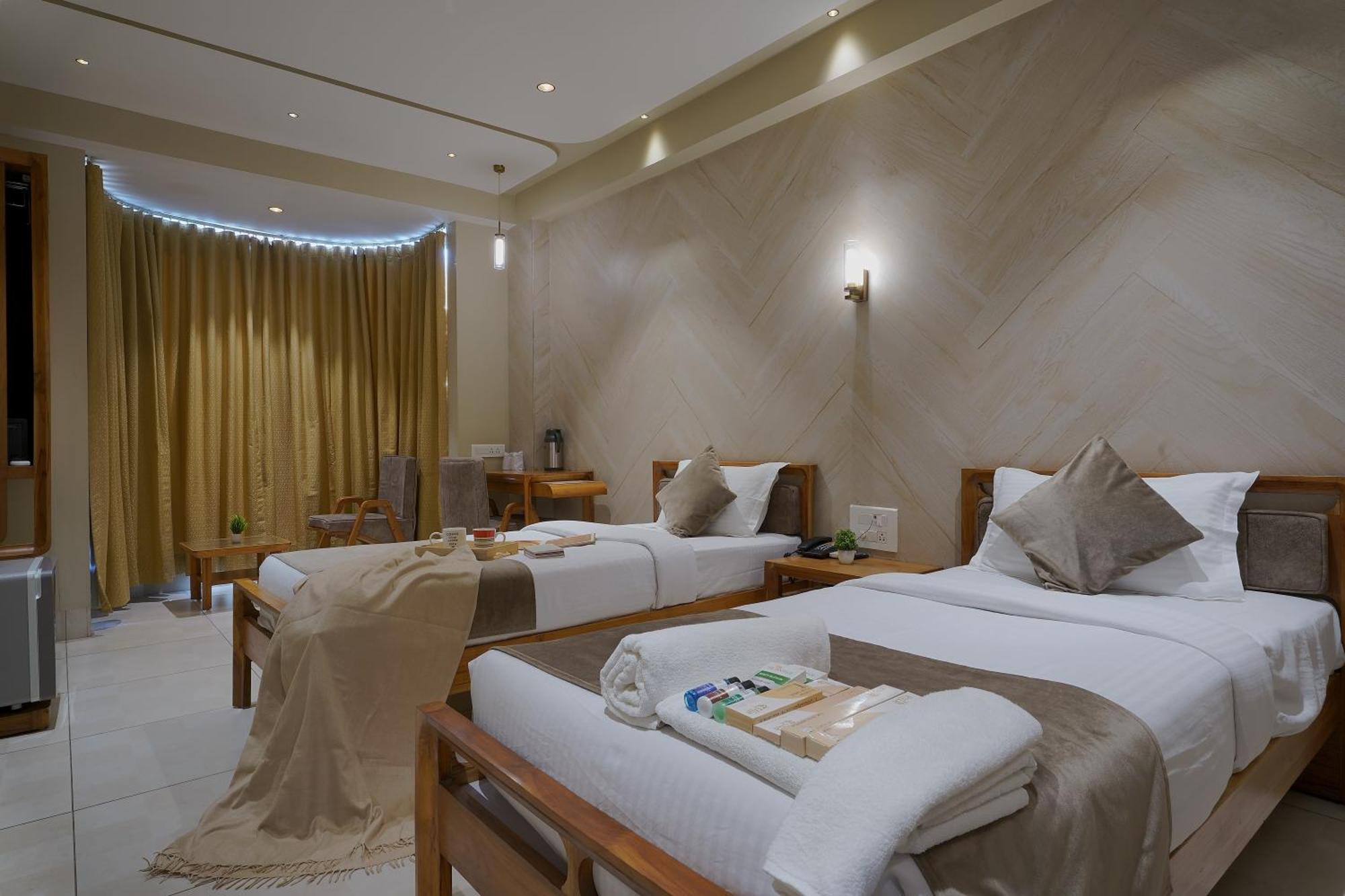 Artilla Inn Ahmadabad Zewnętrze zdjęcie