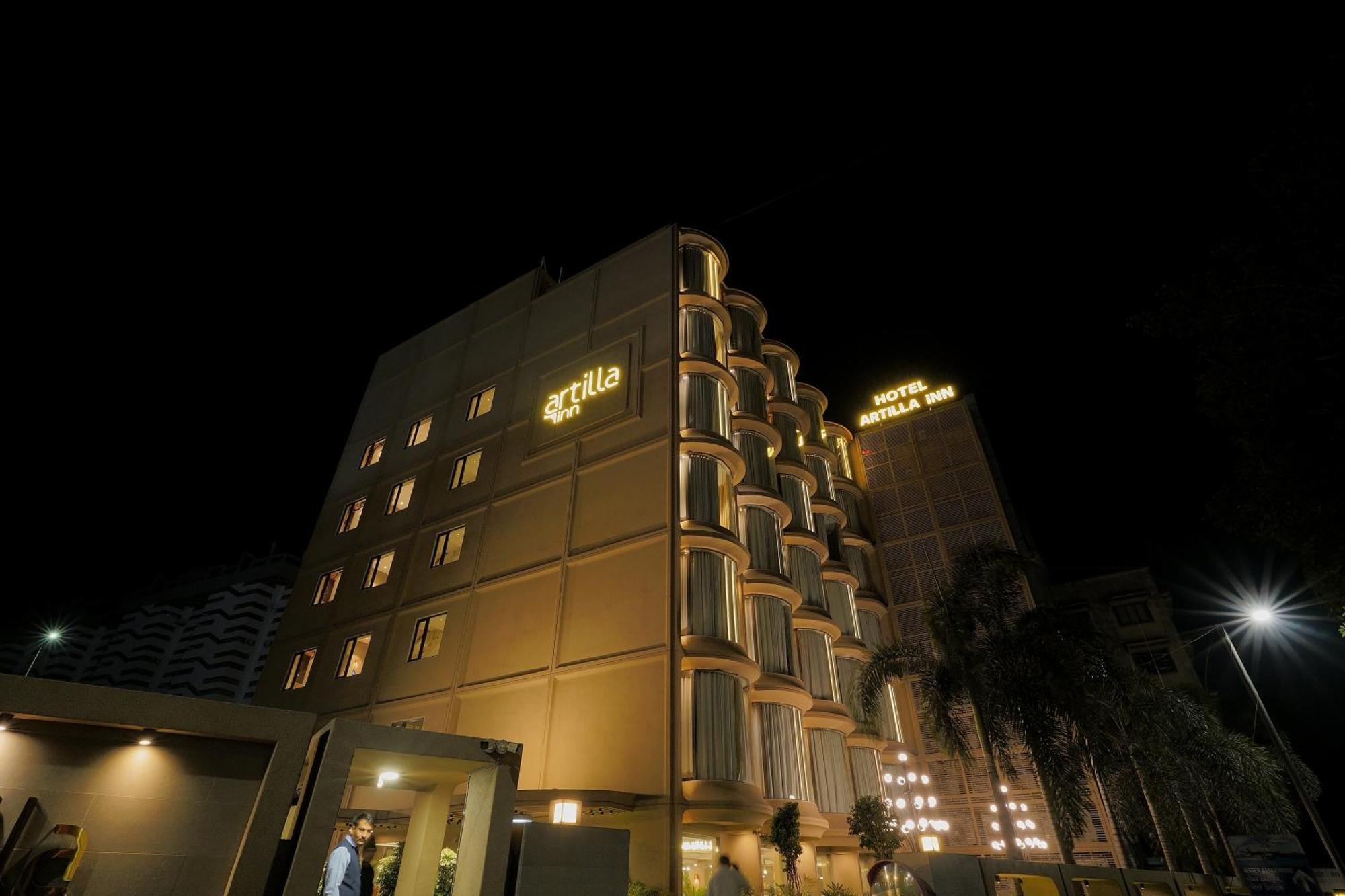 Artilla Inn Ahmadabad Zewnętrze zdjęcie