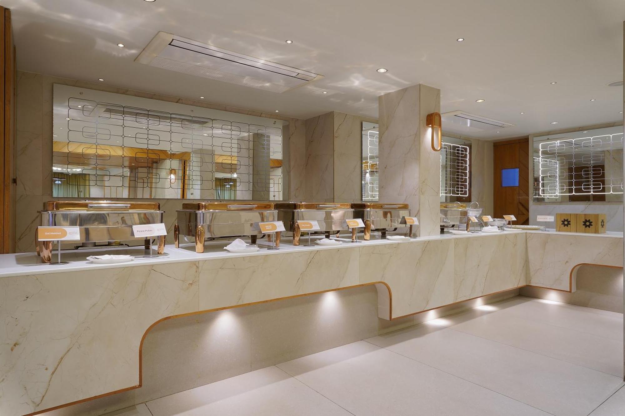 Artilla Inn Ahmadabad Zewnętrze zdjęcie