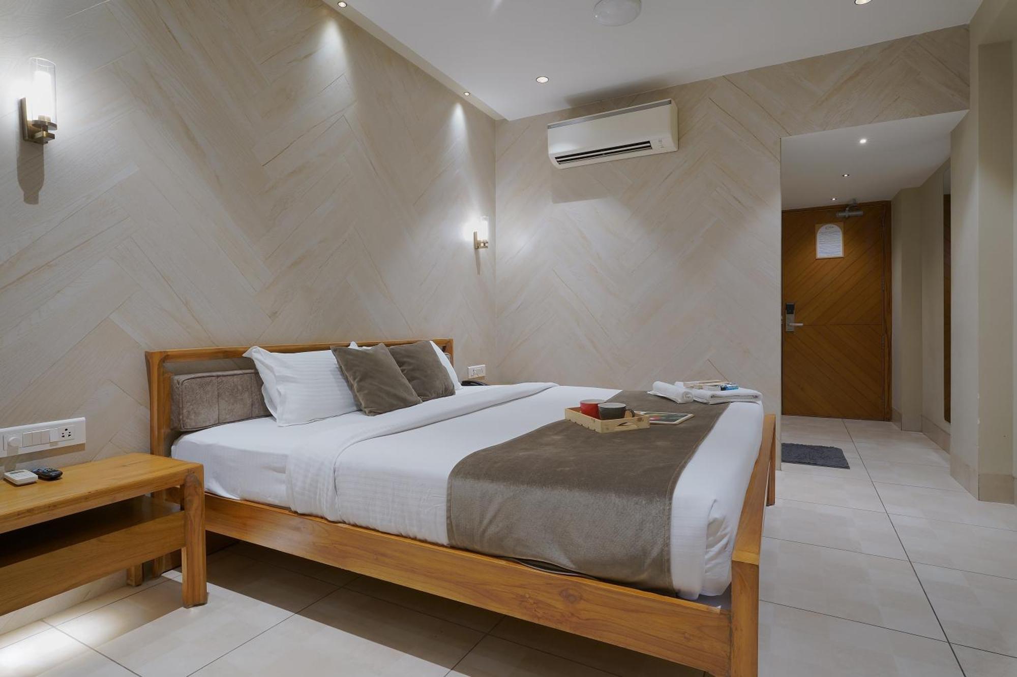 Artilla Inn Ahmadabad Zewnętrze zdjęcie