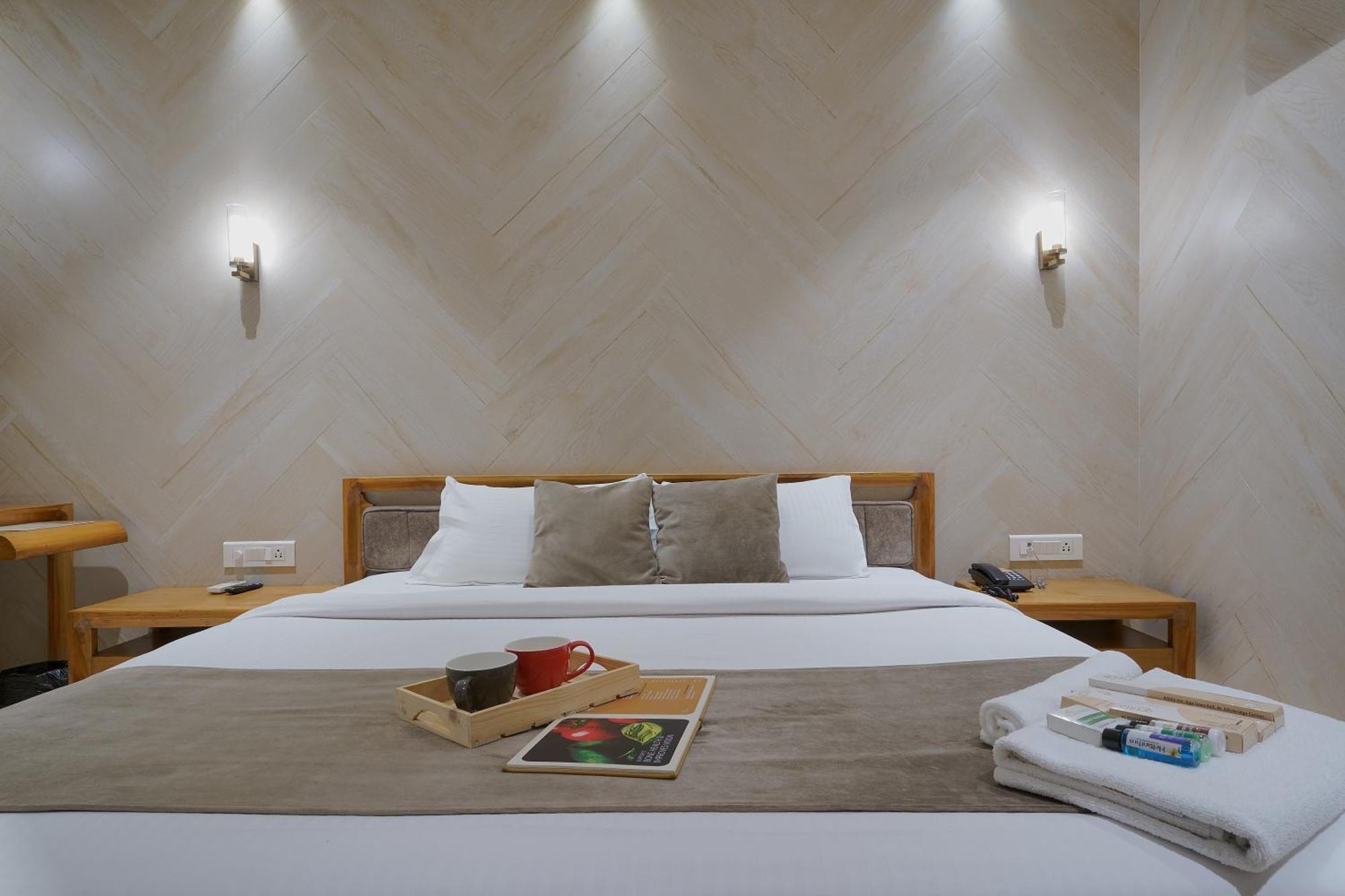 Artilla Inn Ahmadabad Zewnętrze zdjęcie