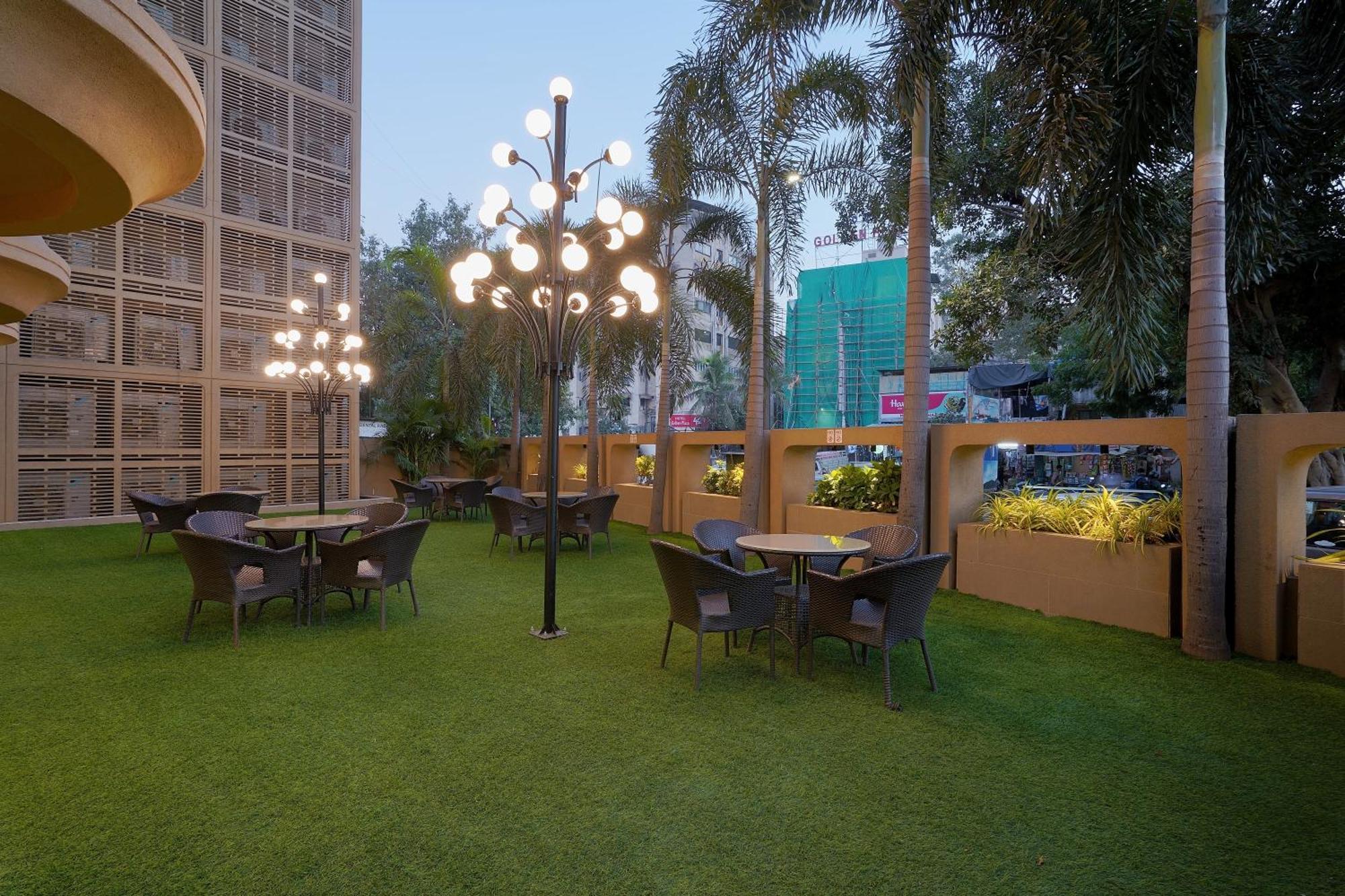 Artilla Inn Ahmadabad Zewnętrze zdjęcie