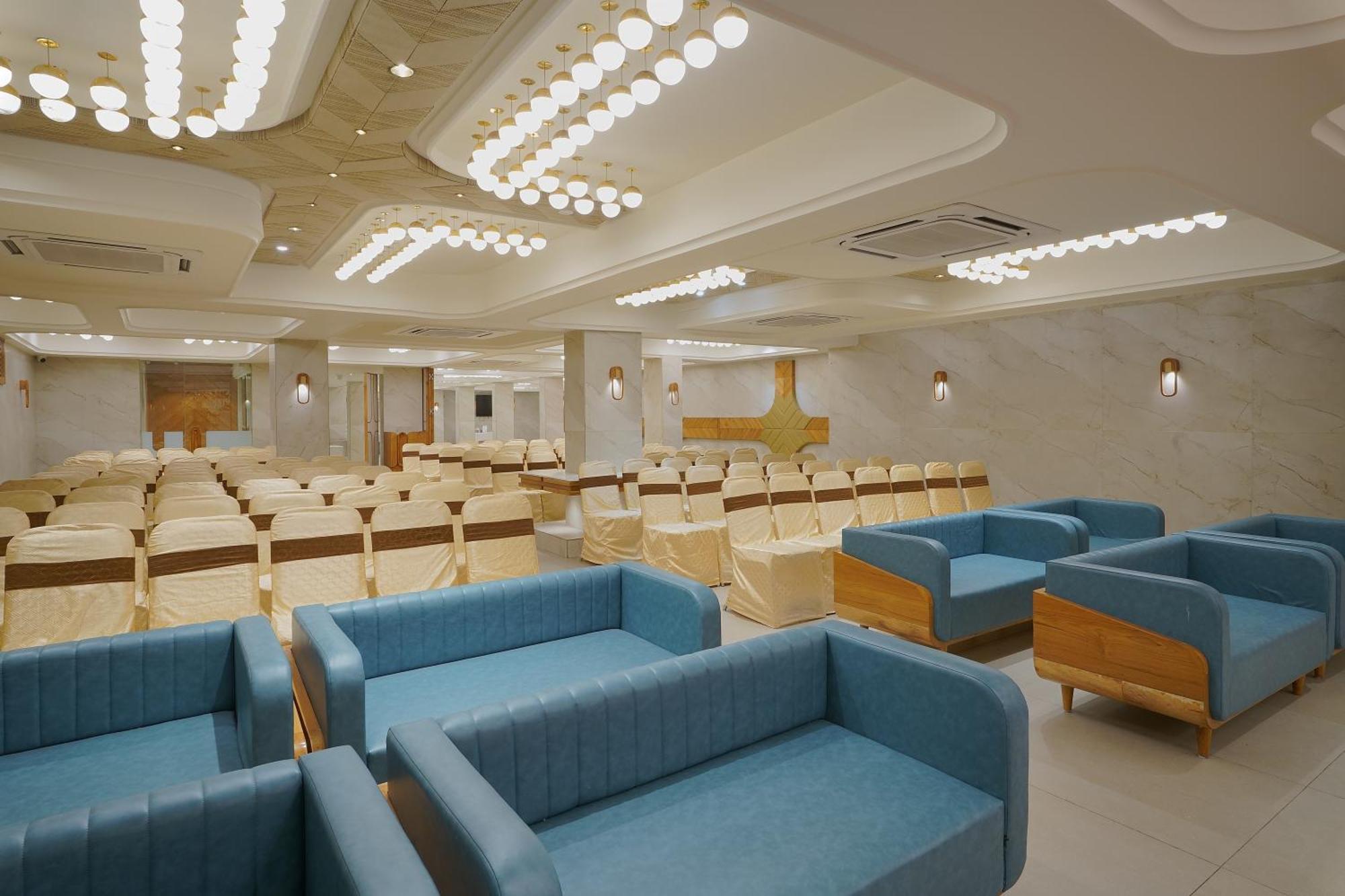 Artilla Inn Ahmadabad Zewnętrze zdjęcie