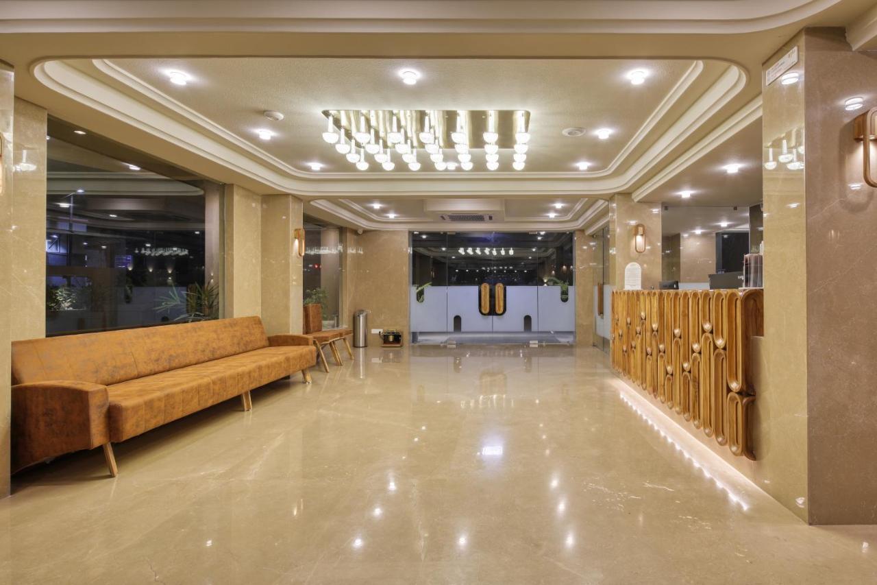 Artilla Inn Ahmadabad Zewnętrze zdjęcie