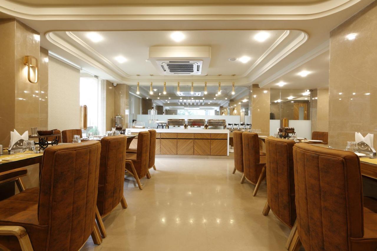 Artilla Inn Ahmadabad Zewnętrze zdjęcie